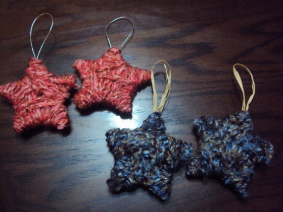 wool and cardboard stars ornament