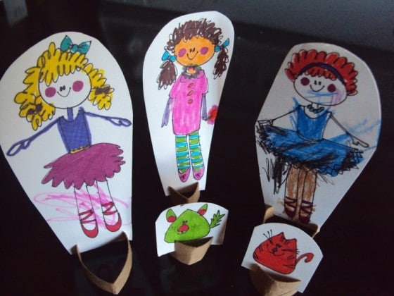 homemade paper dolls that kids can colour