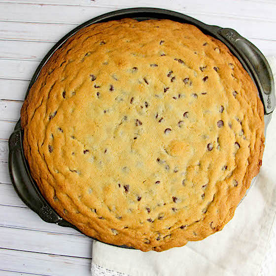 Chocolate Chip Pizza Cookie