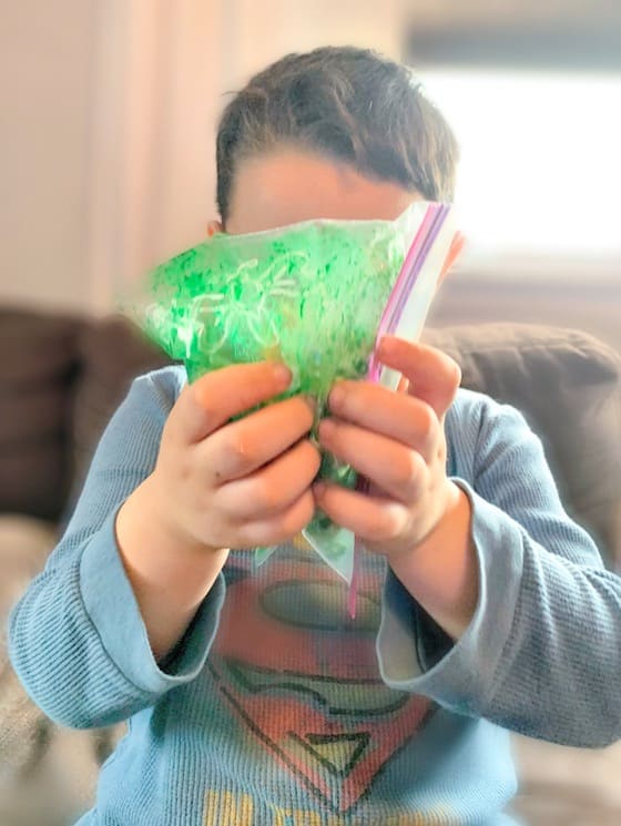 Colouring Green popcorn