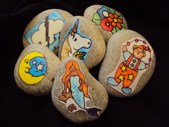 easy homemade story stones by happy hooligans 