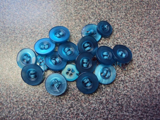 blue buttons