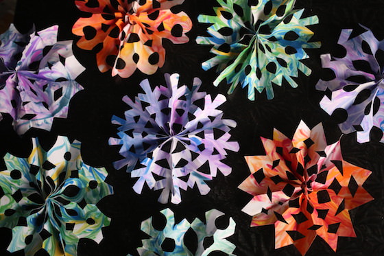 3 dimensional paper snowflakes