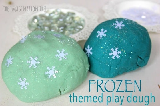 Frozen-themed-play-dough-680x453