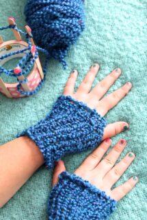 homemade gloves on kids hands feature image