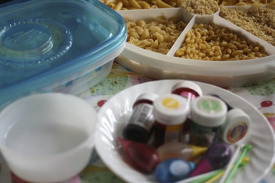 Supplies for Dyeing Pasta