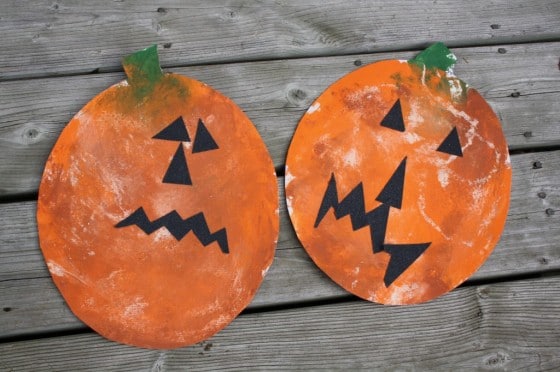 smoosh painted pumpkin art for toddlers