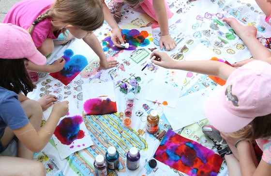 Kids dyeing paper towels