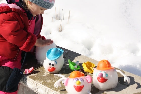 Unique snowman ideas: 3 potato heads in the snow