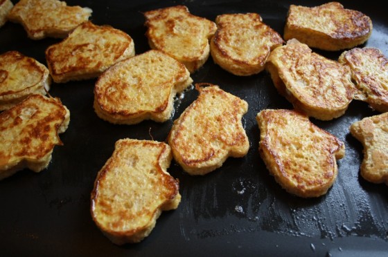 french toast mittens in frying pan