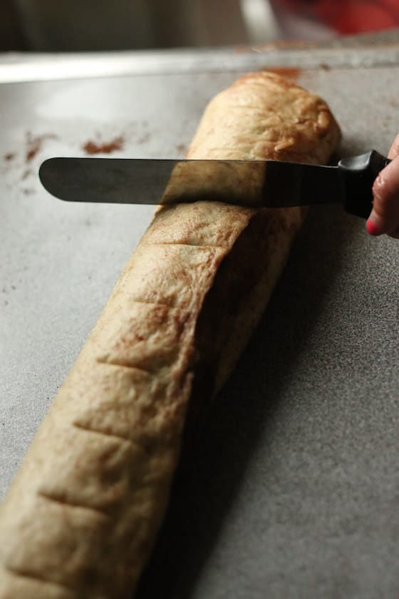 marking the roll with a knife