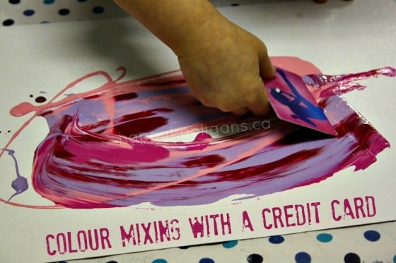 Scrape-painted Valentines for toddlers to make 