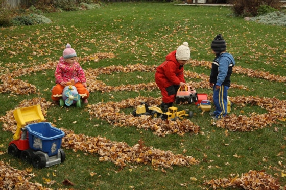 fall maze for play