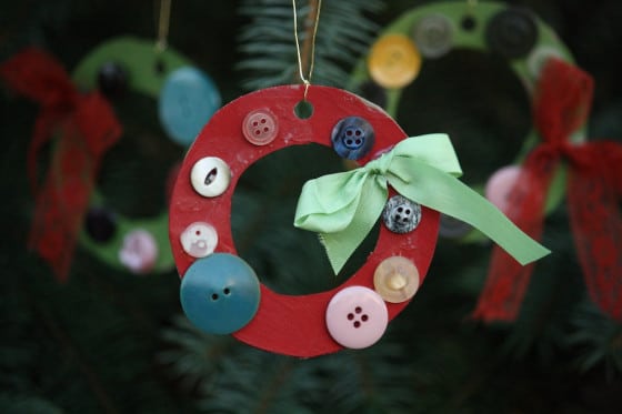 button wreath - happy hooligans 