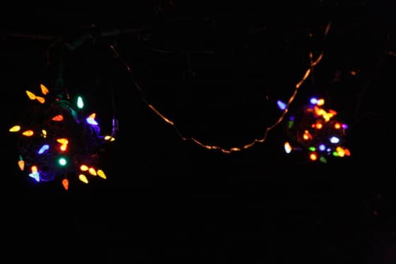 hanging christmas balls - horizontal with wire