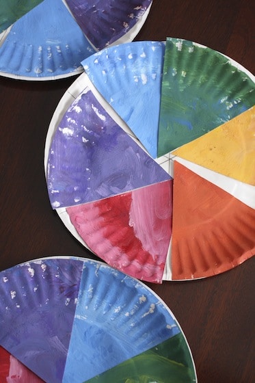 3 paper plate colour wheels for toddlers and preschoolers (vertical)