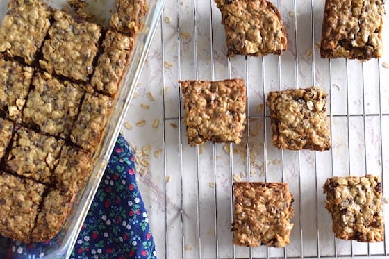 pan and baking rack oatmeal chocolate chip bars