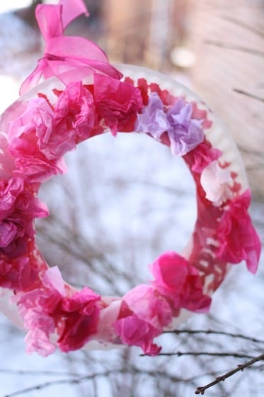 Easy Valentine's craft for toddlers and preschoolers