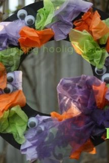 Easy halloween wreath for kids to make